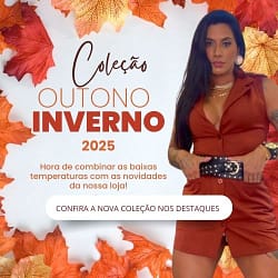 Modelo com vestido marrom e cinto preto em fundo de folhas de outono, promovendo coleção outono/inverno.